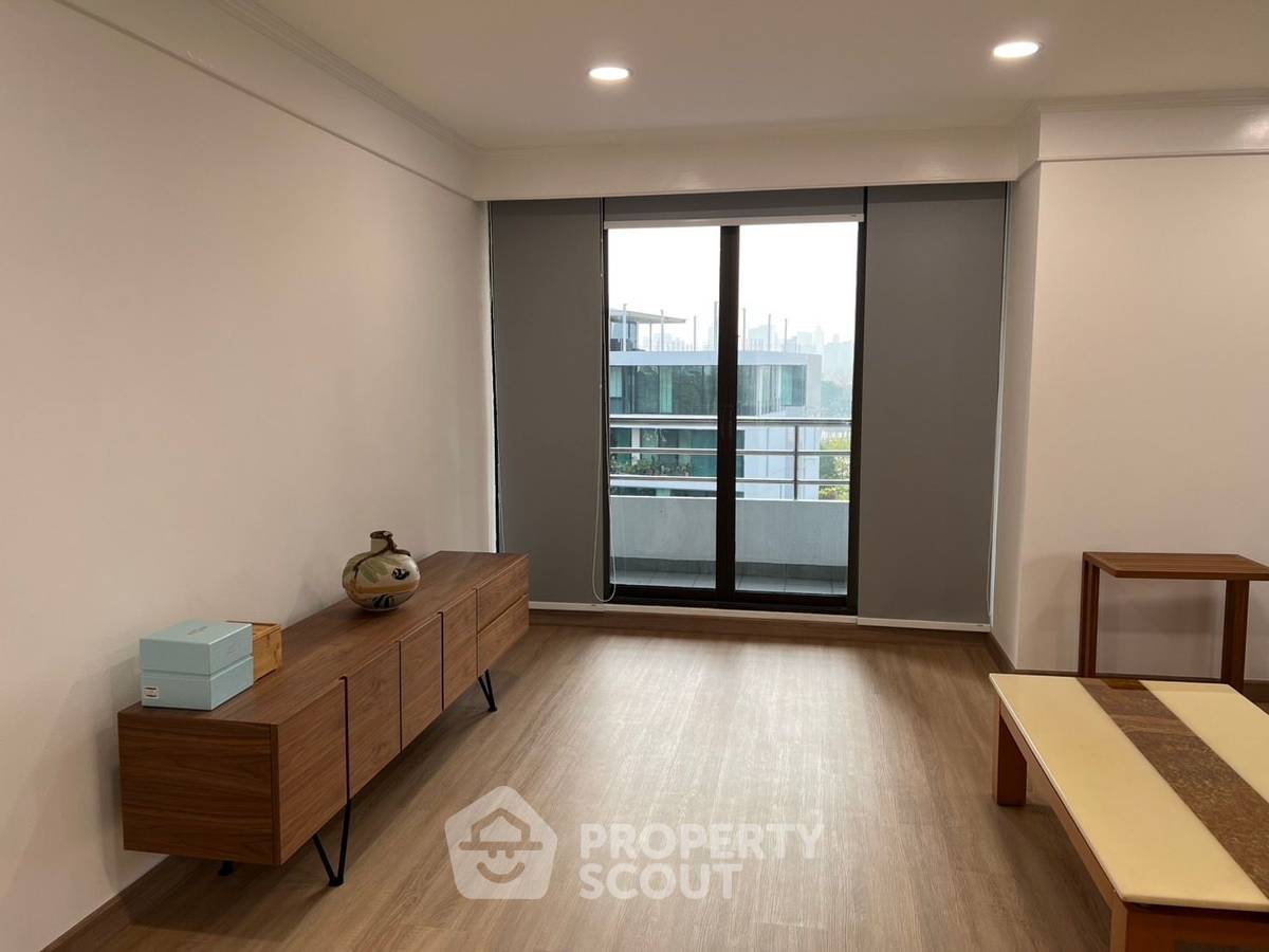 รูป คอนโด 1-ห้องนอน ที่ เลค อเวนิว คอนโดมิเนียม ใกล้ BTS อโศก (ID 510322) - รูปที่ 2/10
