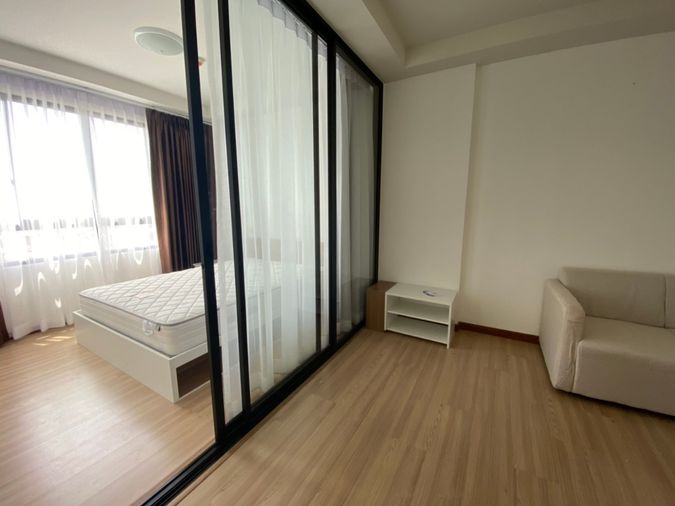 ให้เช่า  J Condo Sathorn-Kanlapaphruek ห้องใหญ่ 32 ตารางเมตร เพียง 8,000 บาท ใกล้ตลาดพลู วุฒากาศ มีเครื่องซักผ้าด้วย