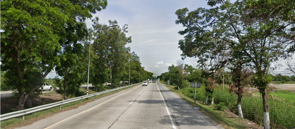 picture  Land for sale 1072 rai Purple area, width 125 m. Road 340 Bang Bua Thong-Suphan Buri Tambon Takha, Bang Pla Ma District, Suphan Buri  - 2/6