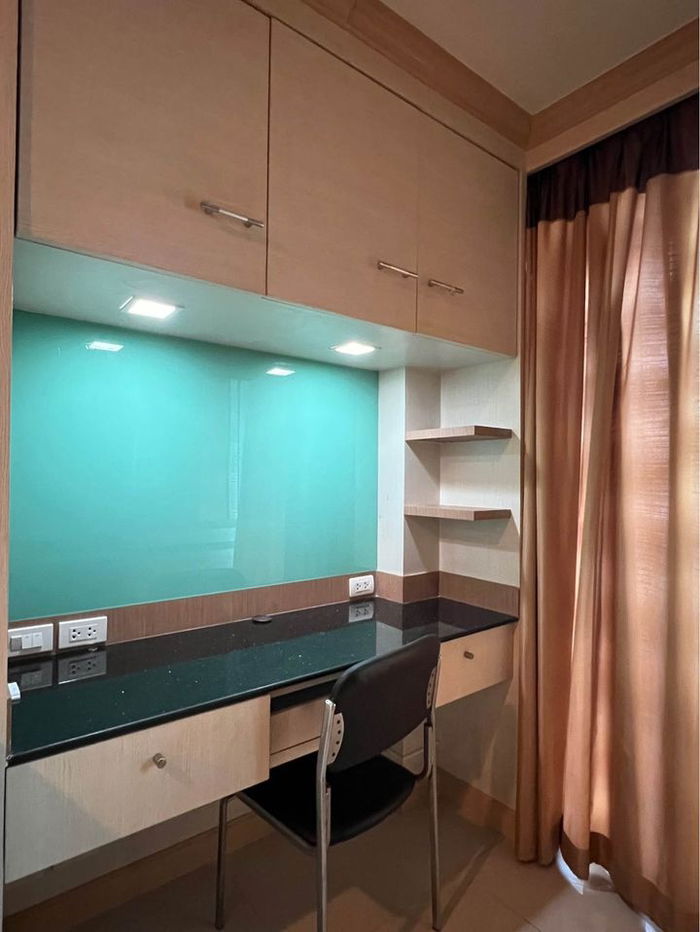 picture Wish@Samyan【𝐒𝐄𝐋𝐋 & 𝐑𝐄𝐍𝐓】🔥Decorate the room in a warm and inviting style. Not much But furniture perfectly placed🔥 Contact Line ID: @hacondo - 6/10