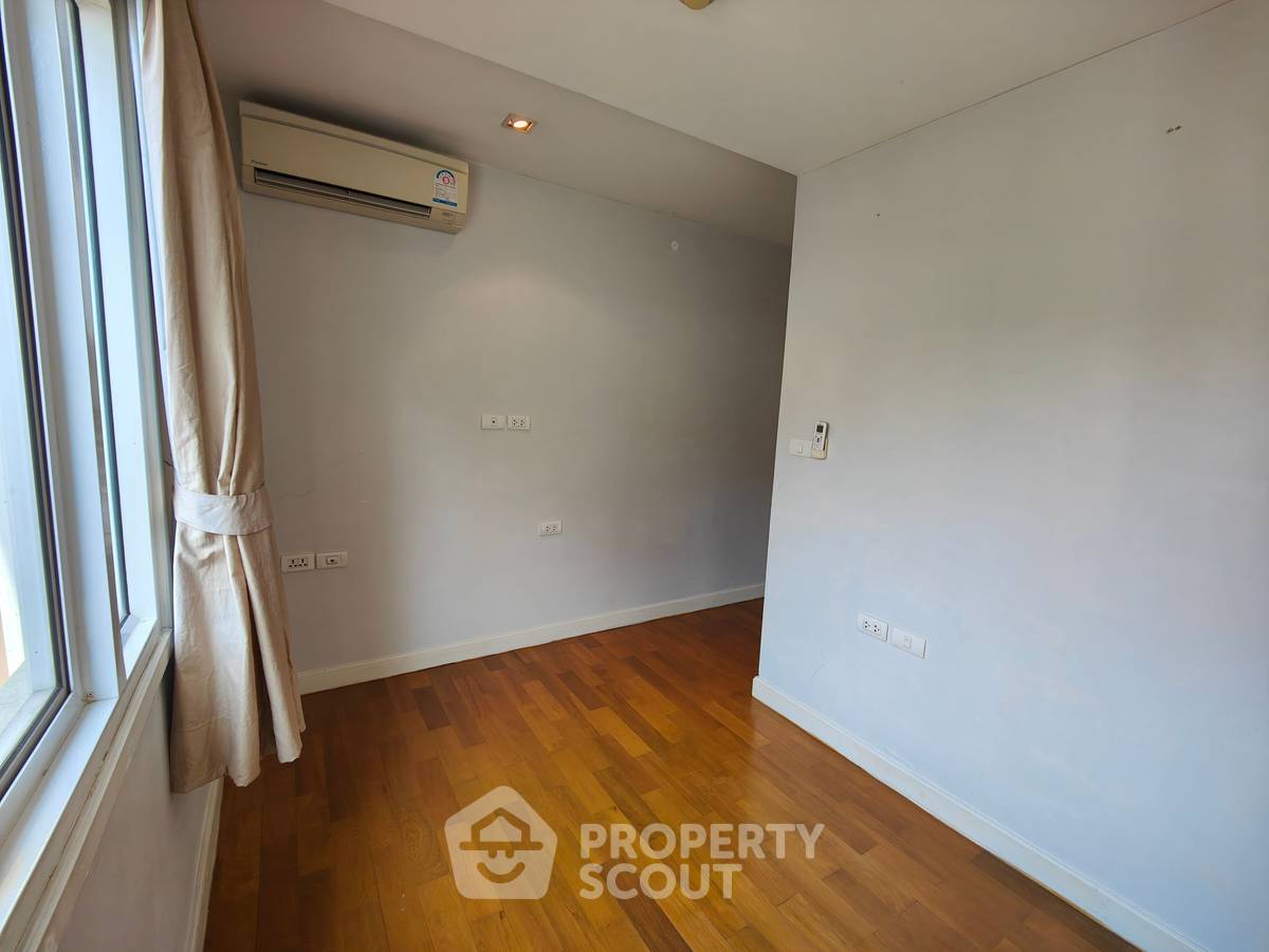 picture 2-BR Condo at Le Nice Ekkamai Condominium near BTS Ekkamai (ID 1991526) - 11/22