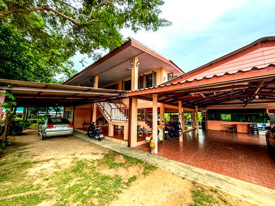 Houses for sale Khao Chi Chan : For sale: large garden house, forest atmosphere, near Wat Yansangwararam