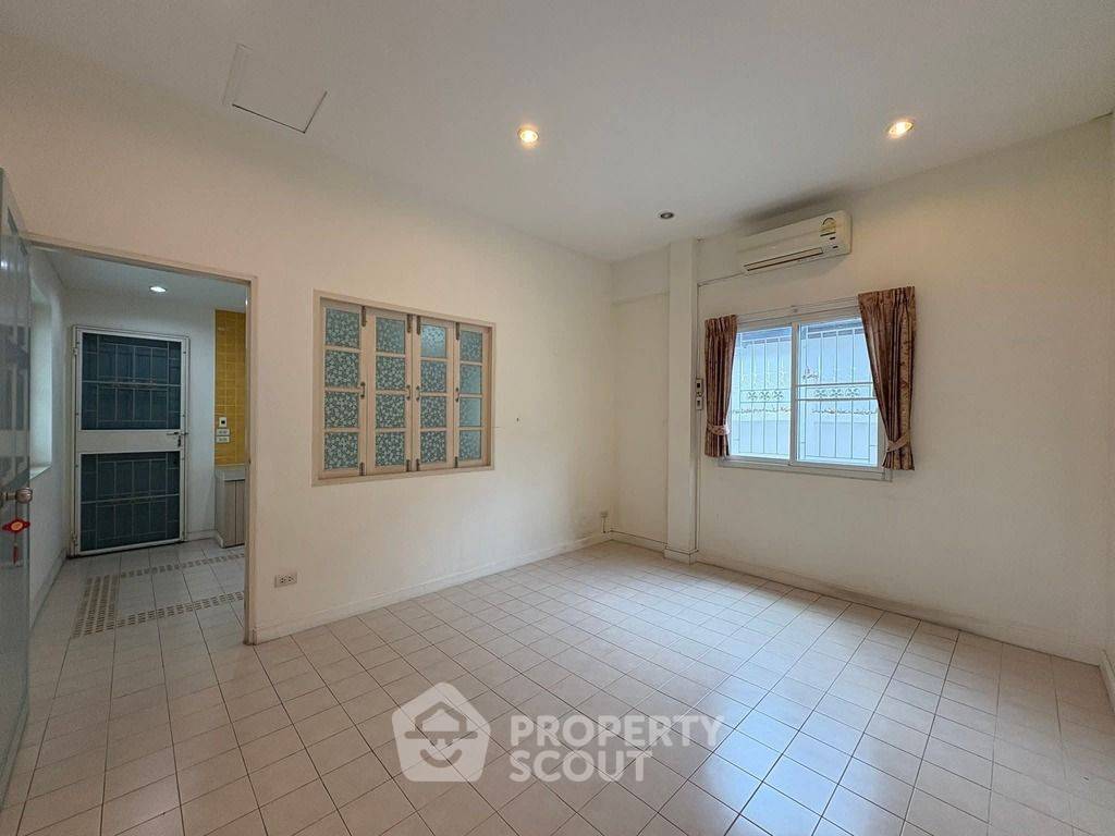 รูป บ้าน 4-ห้องนอน ใน บางจาก (ID 1963237) - รูปที่ 15/28