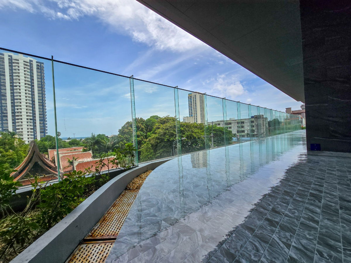 รูป คอนโดมือสอง วิวทะเล(luxury) บนเขาพระตำหนัก ราคาเริ่มต้น(4,500,000) - รูปที่ 15/30