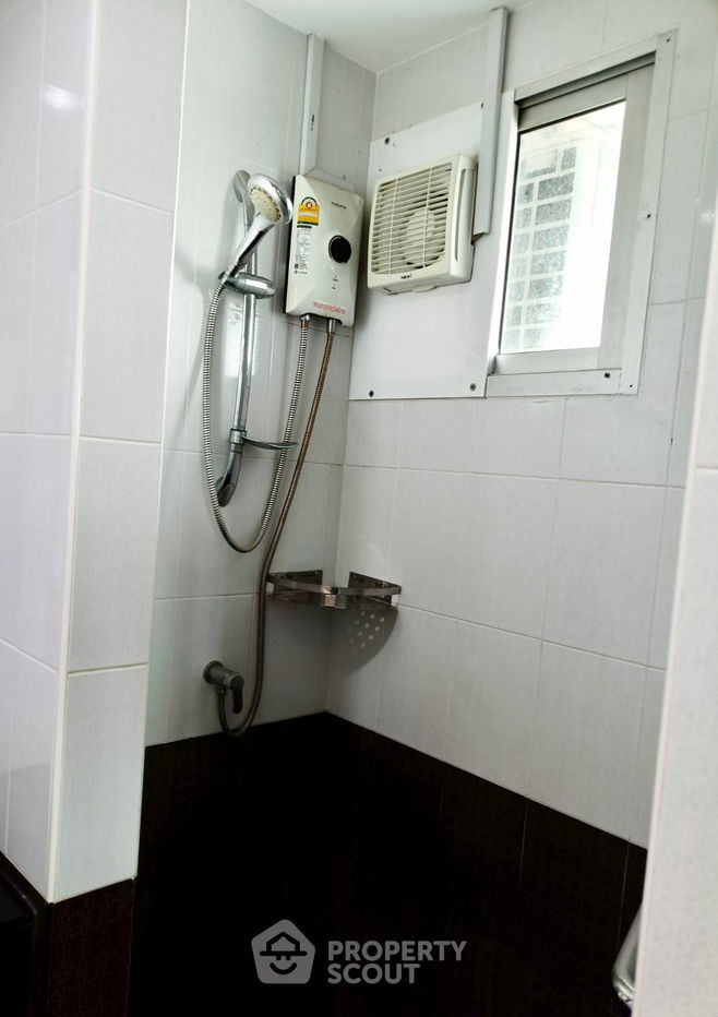 picture 2-BR Condo at Assakarn Place Srinakarin near ARL Hua Mak (ID 2206601) - 12/31