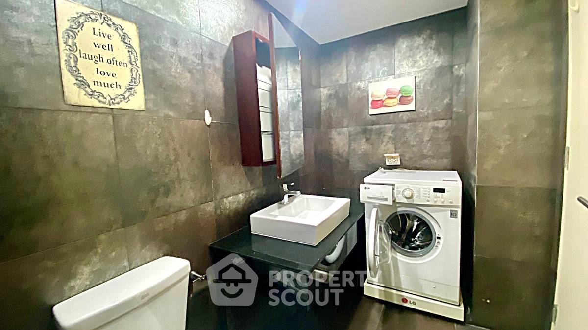 picture 2-BR Condo at Voque Sukhumvit 16 Condominium near MRT Queen Sirikit National Convention Centre (ID 2066357) - 8/10
