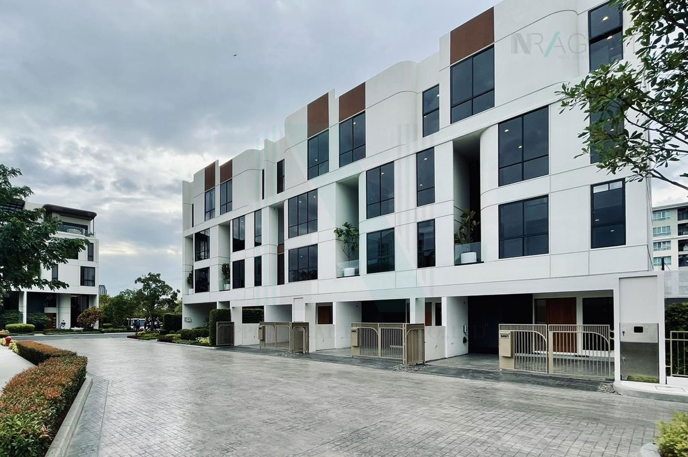 picture 🎉 For Sell Town house DEMI SATHU 49 3-story 3 bedroom 4 bathroom - 4/8