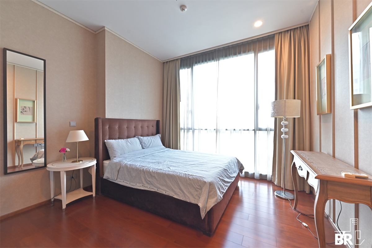 picture Luxury Condo in Central City Location Quattro by Sansiri - 1/10