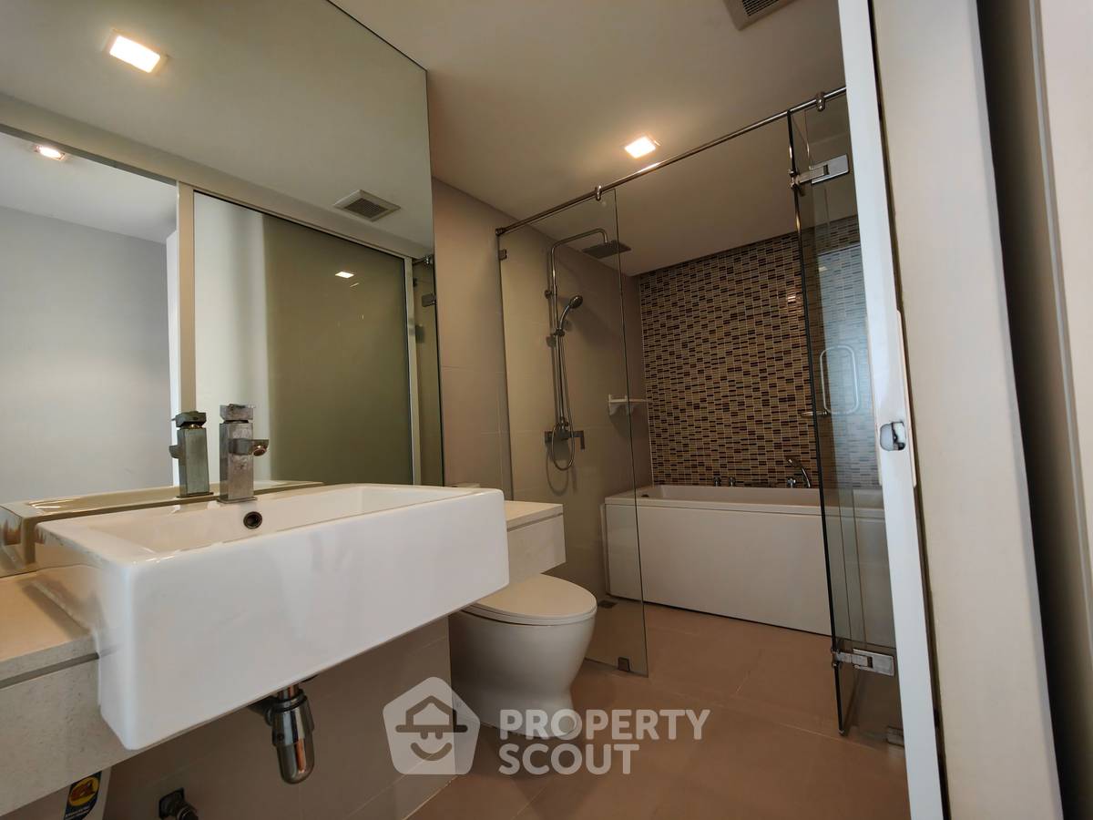 picture 2-BR Condo at Le Nice Ekkamai Condominium near BTS Ekkamai (ID 1991526) - 8/22