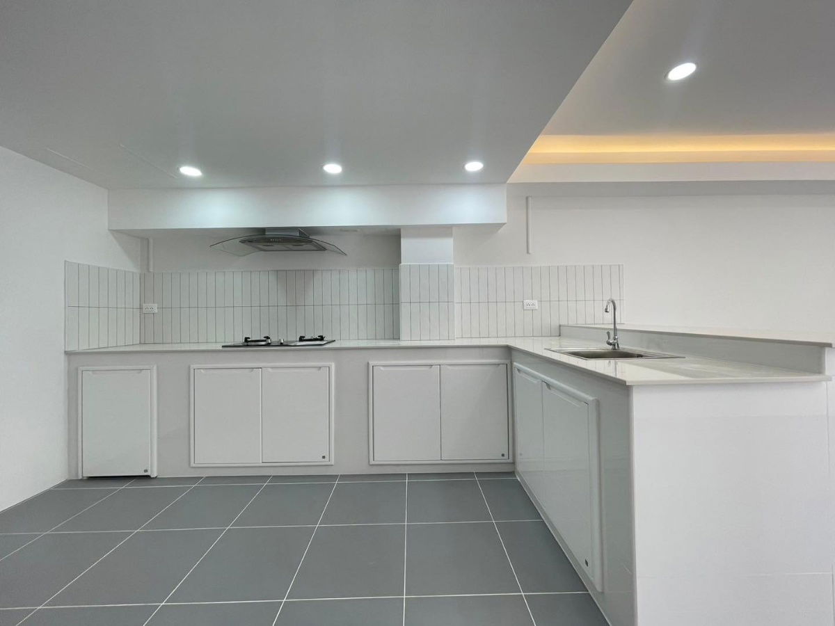 picture [For sale] Townhome, newly decorated, ready to move in! ✨ Good location, near BTS Samakkhi Station - 38/72