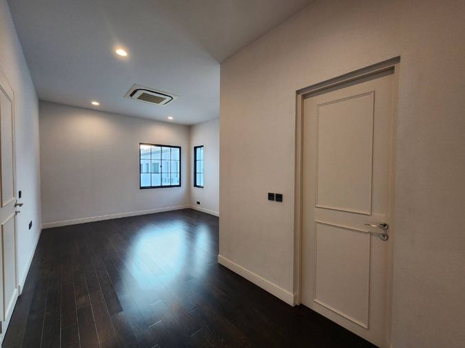 5-bed house for sale, 661 sqm, 232.1 sq wah, Baan Sansiri Pattanakarn
