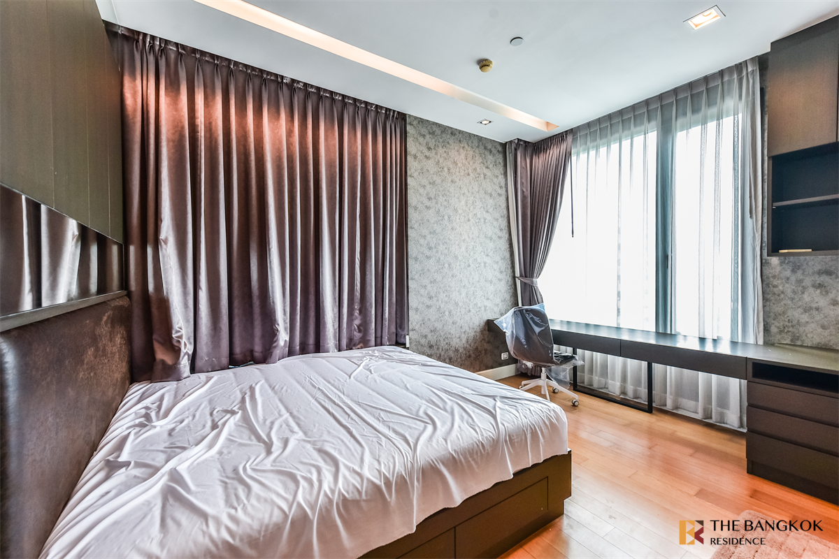 รูป อีควิน็อคซ์ พหล-วิภา  เอกสิทธิ์แห่งความหรูหราบนทำเลเศรษฐกิจ - รูปที่ 1/10