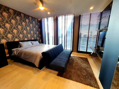 Condos for sale Phloen Chit Road : ♦ Modern style ♦ Tower C, 35+ Floor, Type A12 | 1 Bedroom, 44.75 sq.m. | Condo skywalk connect to BTS ploenchit and Central Embassy.