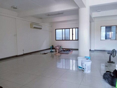 รูป ได้หมดเลย รีโนเวทให้แล้ว สำนักงาน Office ร้านค้า สต๊อคสินค้า ตึก 4.5 ชั้น 36 ตรว. จอดรถ 5 คัน   ติดถนนเทพารักษ์ ราคา 16.5 ล้าน เมือง สมุทรปราการ   - รูปที่ 12/21