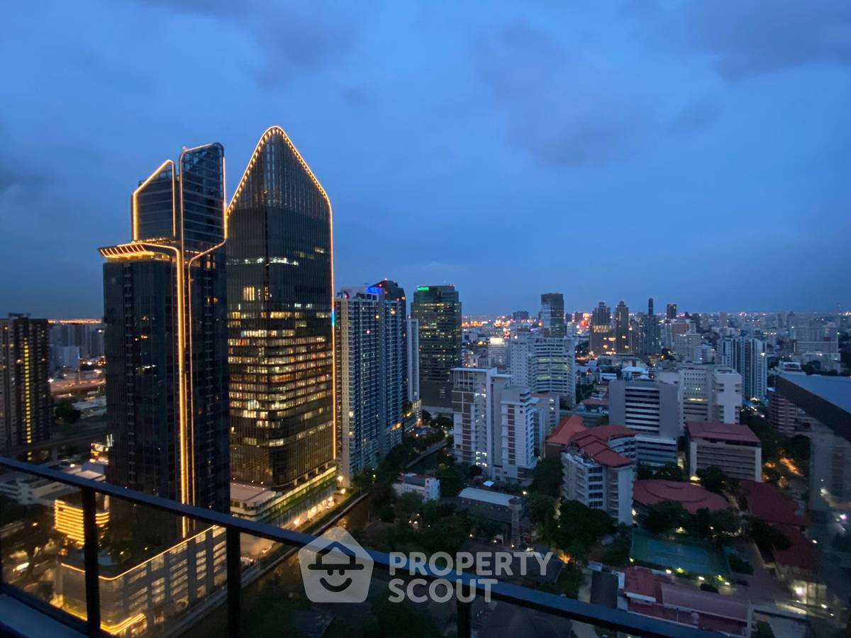 picture 2-BR Condo at The Lofts Asoke near MRT Phetchaburi (ID 567164) - 5/18