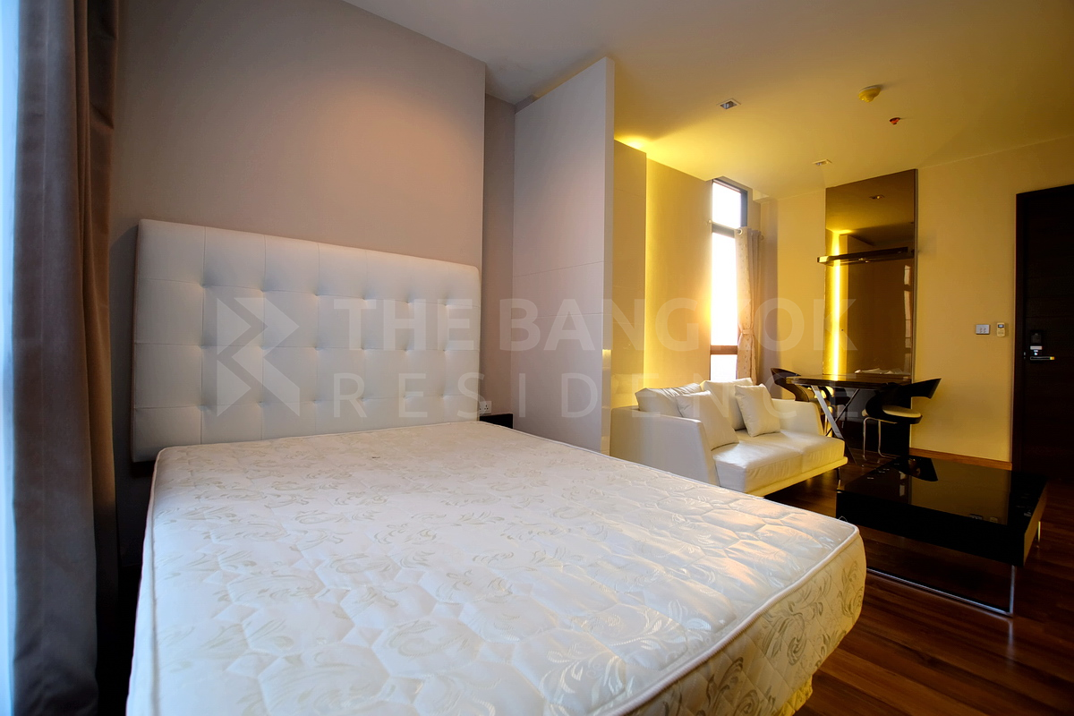 picture Ivy Ampio Ultimate Luxury Lifestyle with Convenience near MRT Cultural Center of Thailand Station - 8/10