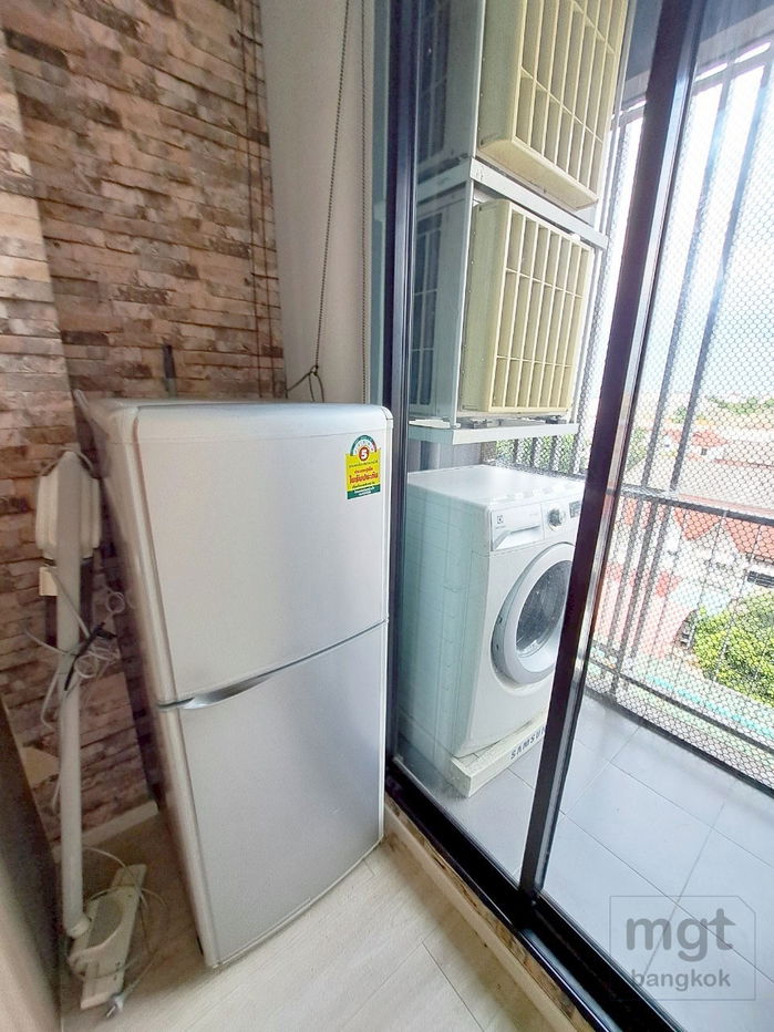 picture Condo for sale atmoz Lat Phrao 71, Nakniwat Road, resort-style condo, near community mall, 1 bedroom, fully furnished, with furniture - 10/18