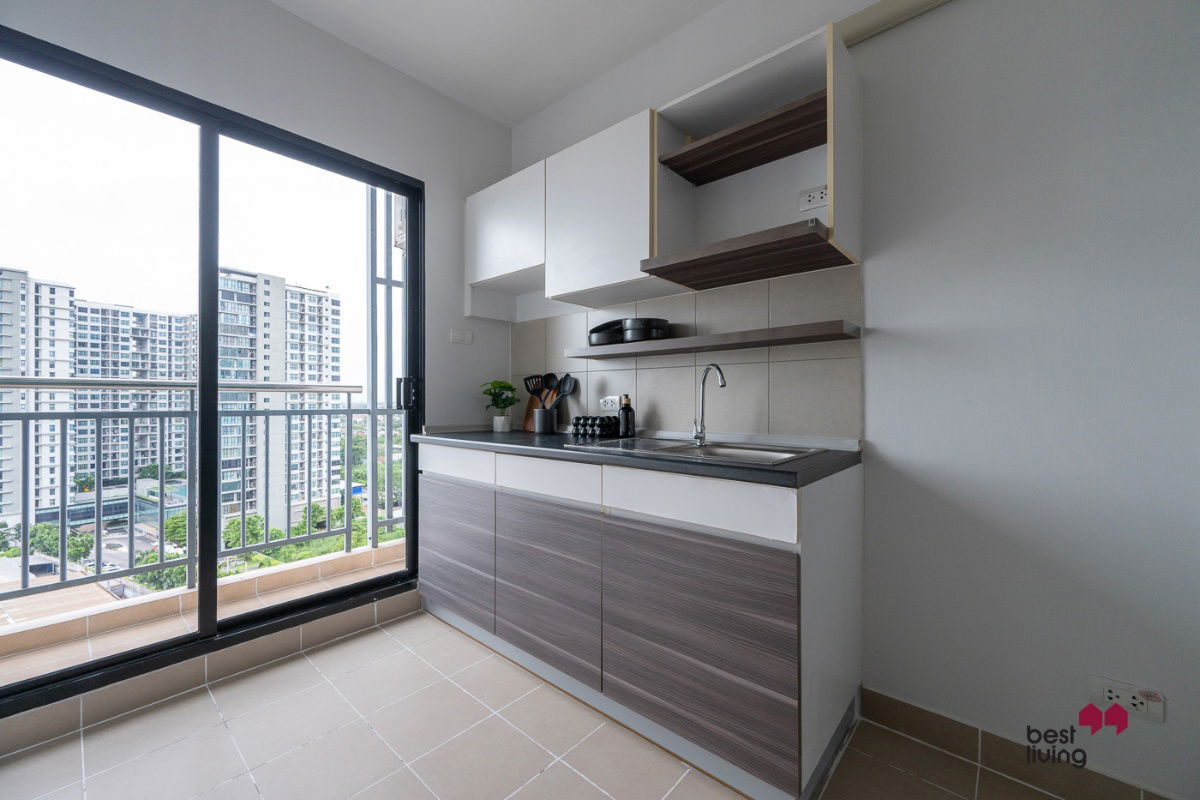 picture 🏢 Stylish unit with closed kitchen & private workspace at Supalai Loft Chaengwattana - 4/5