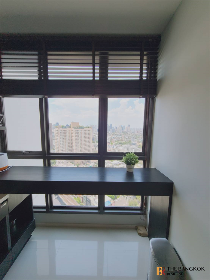 picture RHYTHM Sukhumvit 44/1 Condo in CBD, Below Market Price near BTS Phra Khanong - 4/10