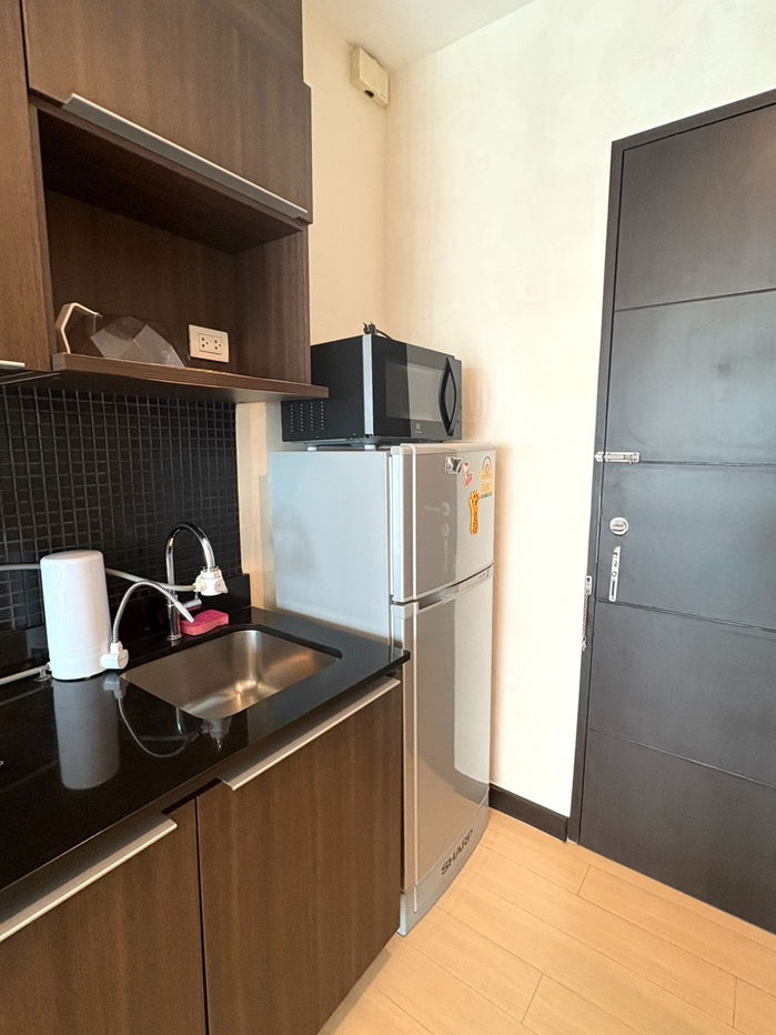 picture The room is empty, just renovated, brand new. Ideo Q Phayathai 1b1B 40.7SQM. Only 22K/Month. Ready to watch !! - 2/6