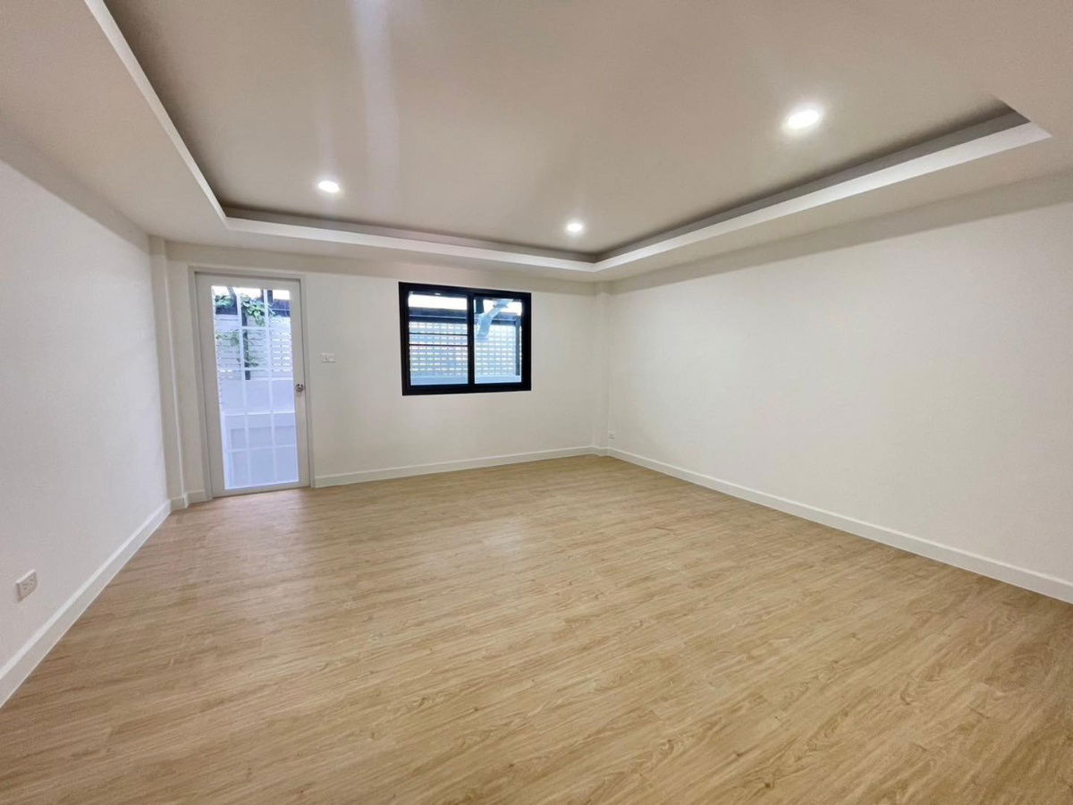picture [For sale] Townhome, newly decorated, ready to move in! ✨ Good location, near BTS Samakkhi Station - 46/72