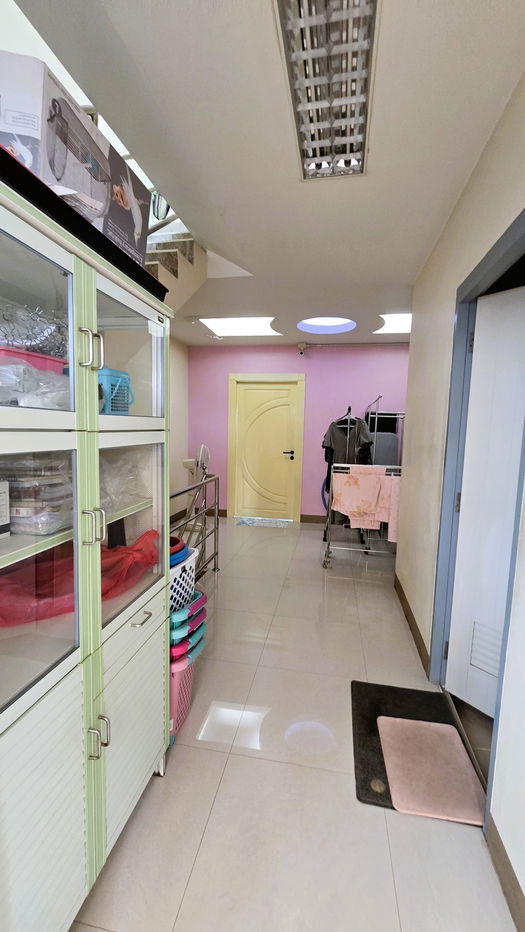 picture 4-Storey Commercial Building with Rooftop for Sale – 22.7 Sq. Wah Located directly on Charoen Chomprida Road (Rural Highway 3023), Maeklong,  - 11/19