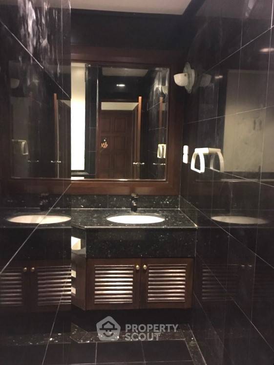picture 3-BR Condo at Richmond Palace Condominium near BTS Phrom Phong (ID 1802039) - 36/38