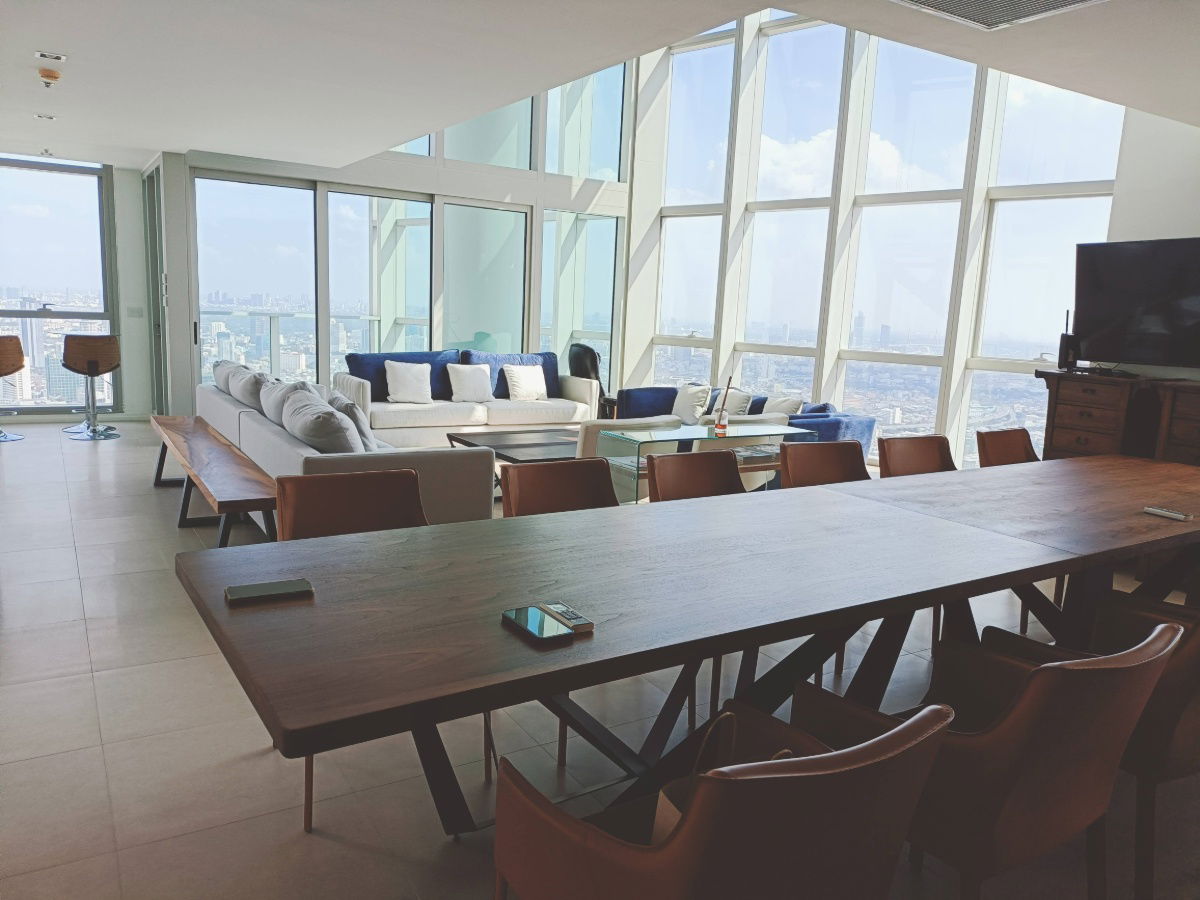 picture For Rent: Luxurious Duplex Condominium at The River Breathtaking River and City Views from the 67-68th Floor – 3 Bedrooms, 4 Bathrooms - 5/11