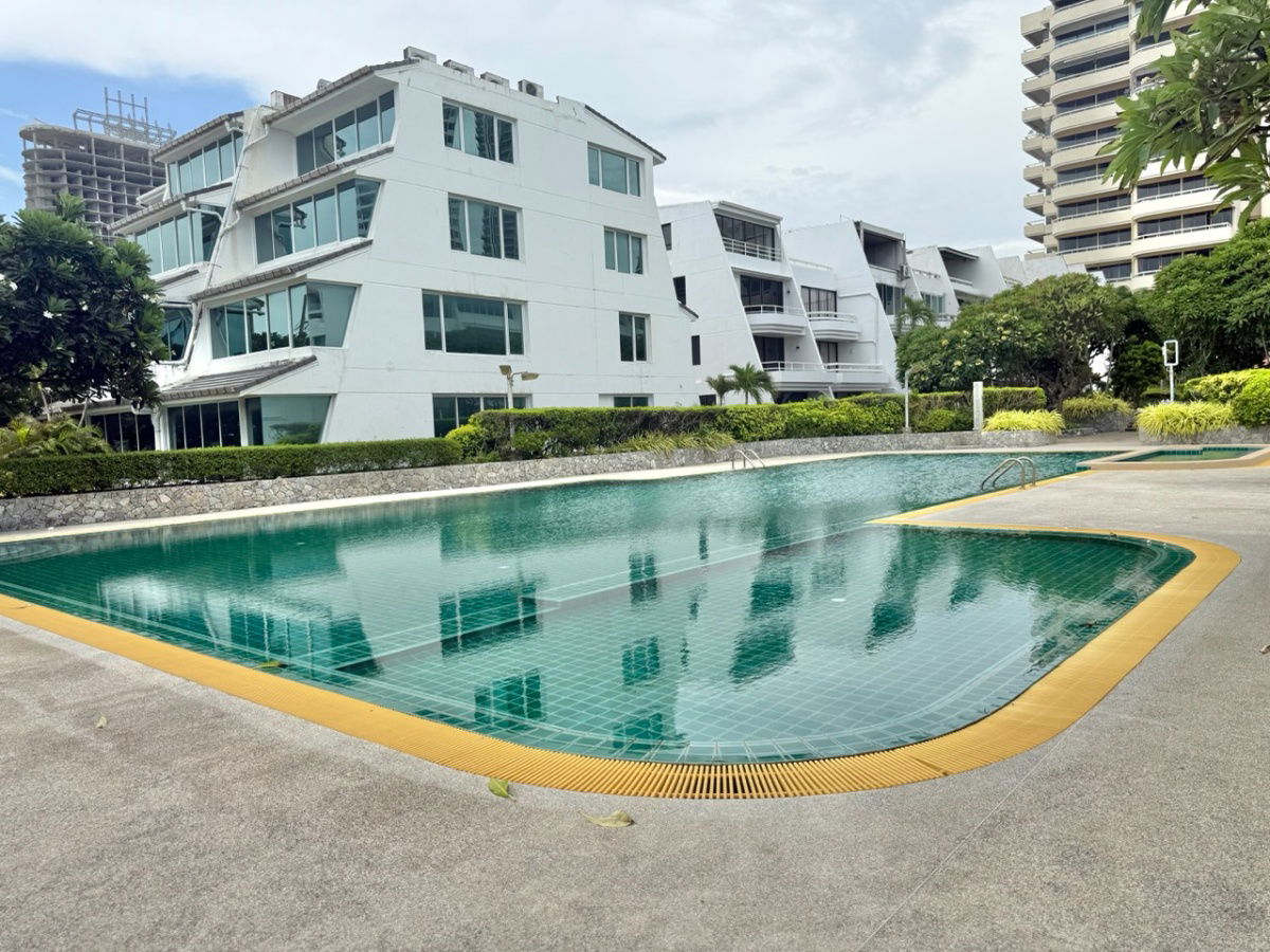picture For rent Beach front Town house  - 1/33