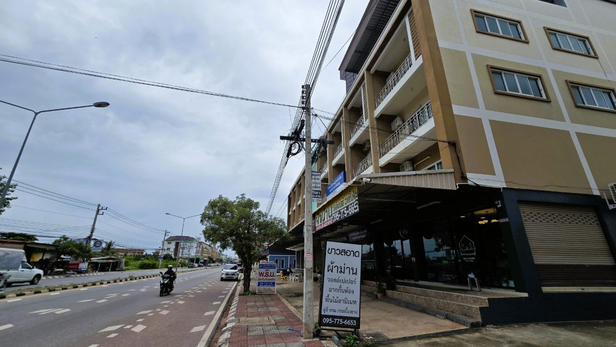 picture 4-Storey Commercial Building with Rooftop for Sale – 22.7 Sq. Wah Located directly on Charoen Chomprida Road (Rural Highway 3023), Maeklong,  - 18/19