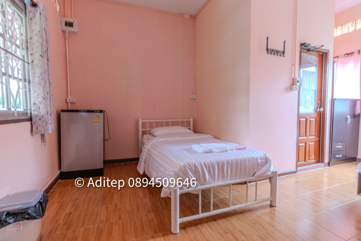 รูป ขายด่วน! บ้านเดี่ยว 154 ตรว. พร้อมกิจการโฮมสเตย์มีใบอนุญาต สร้างรายได้ทันที! เดินถึง MRT สิรินธร 500 ม. ใกล้สะพานซังฮี้ - รูปที่ 13/26