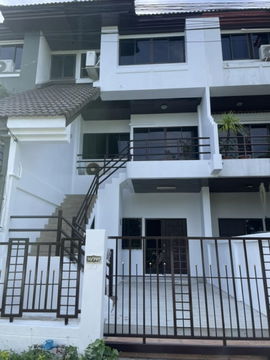 [เช่า] ทาวน์โฮม 3 ชั้น – ติดโรงเรียนนานาชาติบางกอกพัฒนา สุขุมวิท 105 (ซอยลาซาล 37)
