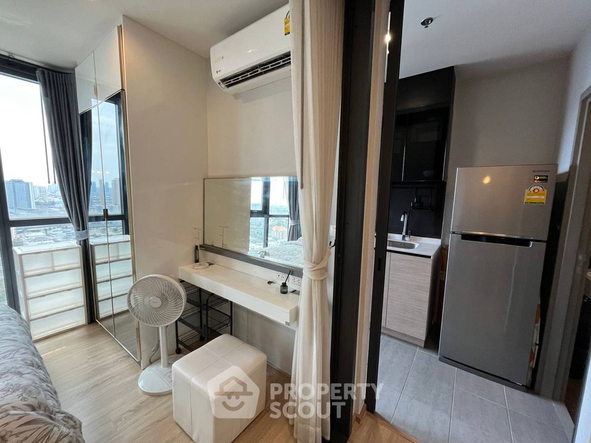 picture 1-BR Condo at The Base Garden Rama 9 near ARL Ramkhamhaeng (ID 2055239) - 4/12