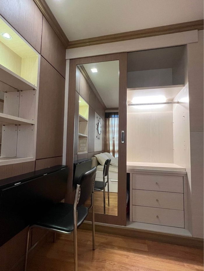 picture Wish@Samyan【𝐒𝐄𝐋𝐋 & 𝐑𝐄𝐍𝐓】🔥Decorate the room in a warm and inviting style. Not much But furniture perfectly placed🔥 Contact Line ID: @hacondo - 4/10
