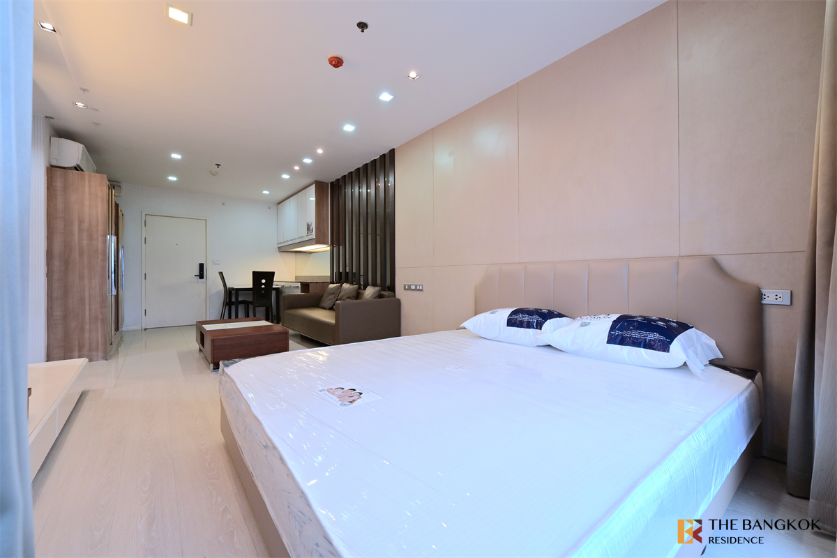 picture Aspire Rama 9 near MRT Rama 9 Station Luxuriously Elevated Unit - 1/10