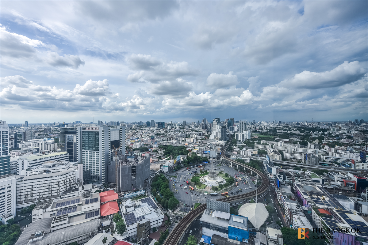 picture The Privilege of Luxury in an Economic Hub Location Ideo Q Victory near BTS Victory Monument - 6/10