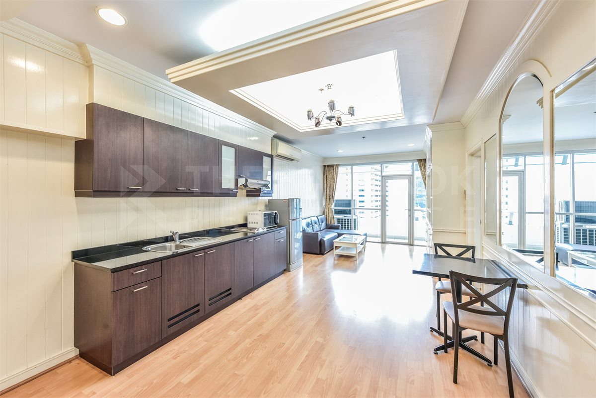 picture Luxury Unit, Ready for You Without the Wait St.Louis Grand Terrace near BTS Saint Louis - 10/10