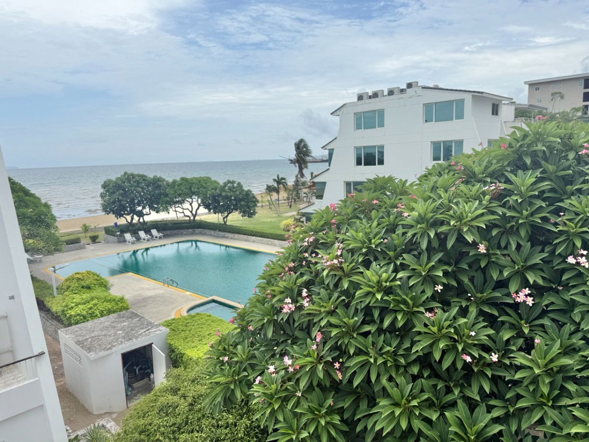 picture For rent Beach front Town house  - 17/33