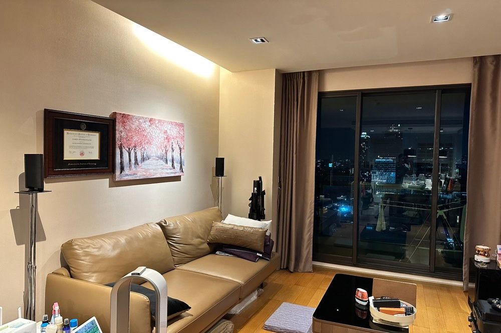 picture 🔥 For Rent !!🔥 Code C20250700034..........The Address Sathorn, 1 bedroom, 1 bathroom, high floor 18++, corner room, furnished, ready to move in 📣📣 - 2/4
