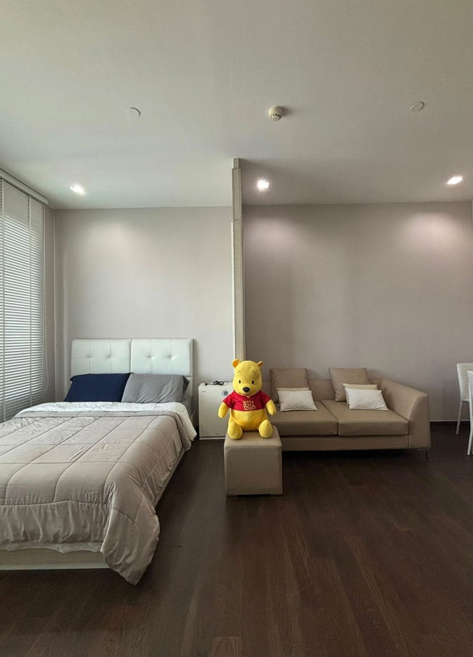 picture Q Asoke condominium For rent . - 2/11