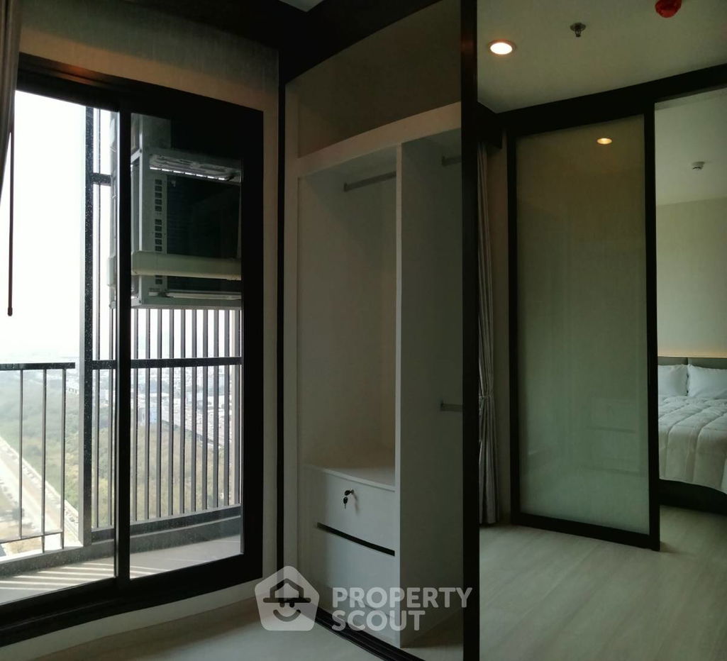picture 1-BR Condo at Life Asoke near ARL Makkasan (ID 621257) - 5/9