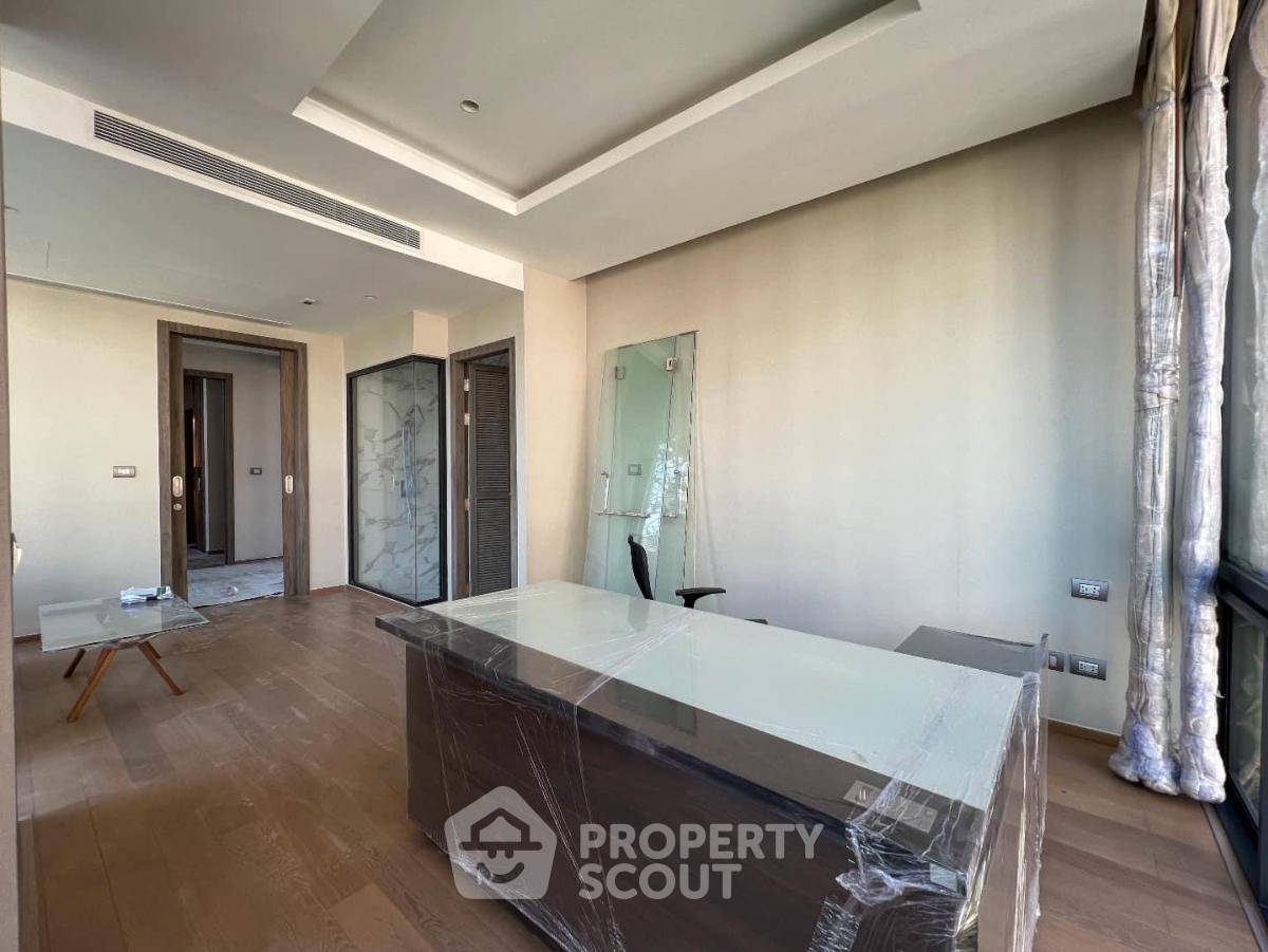 picture 4-BR House near MRT Khlong Toei (ID 1965944) - 22/30