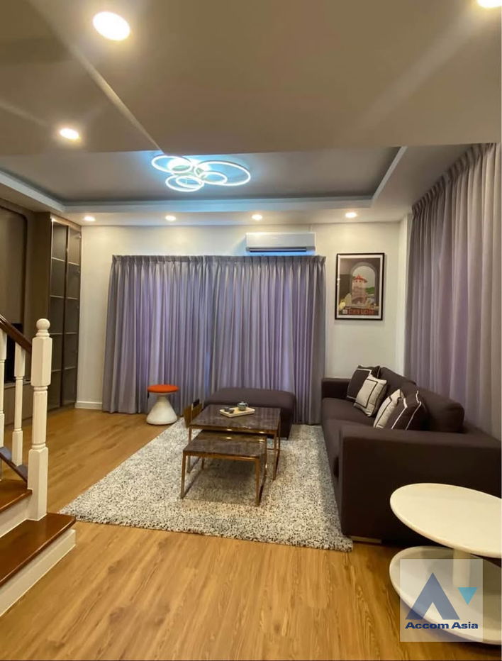 รูป 🔼🔽 AccomA 📩 Fully Furnished,Newly renovated,Pet friendly 4 BR Townhouse @Plus Park Avenue Lasalle - Srinakarin (AA42913) - รูปที่ 2/17