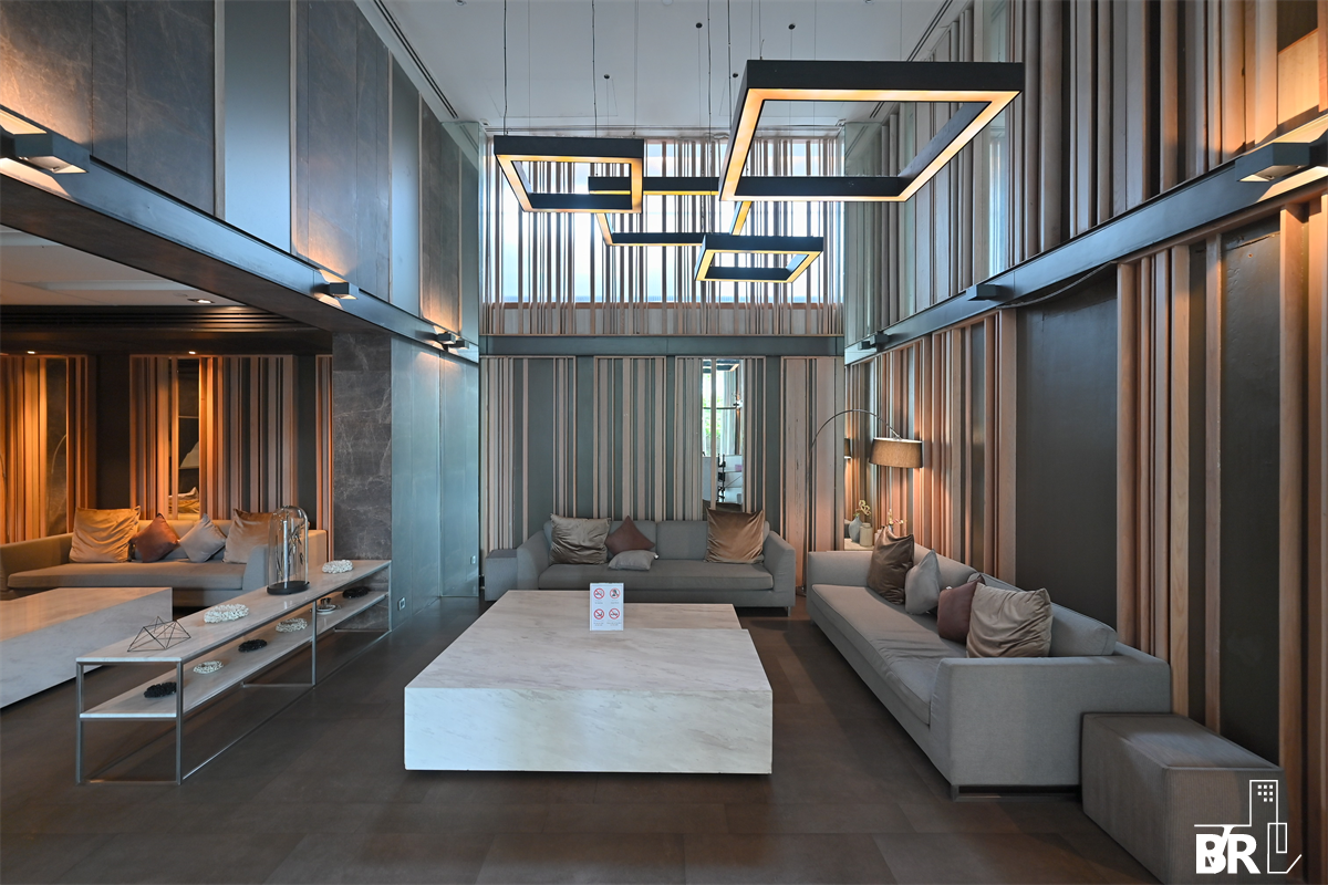 picture Centric Ratchada-Huai Khwang near MRT Huai Khwang Station Ultimate Luxury Lifestyle with Convenience - 3/9