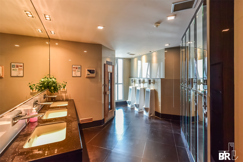 RHYTHM Sathorn near BTS Saphan Taksin Luxuriously Elevated Unit