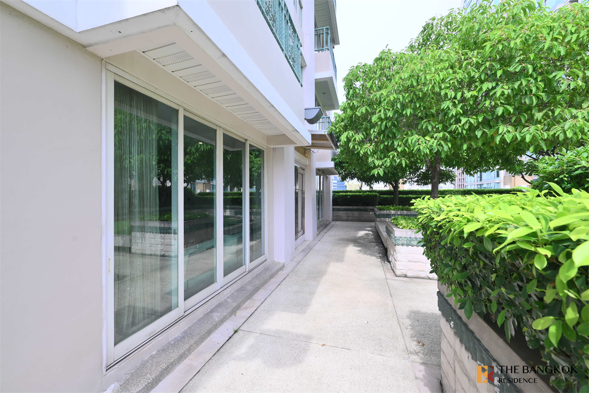 picture The Address Chidlom  Luxury Condo Ready to Move-in at the Best Location - 2/10