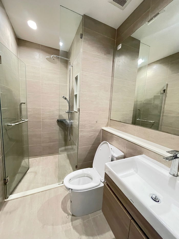 picture 3 bed room rental for Shrewsbury school family - 9/16