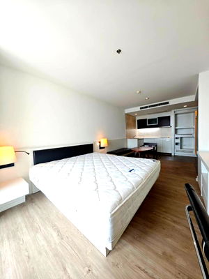 Condos for rent Sathorn Thani Tower : 💥CP-8240💥 Sathorn Heritage  👉Line : @wincondo
