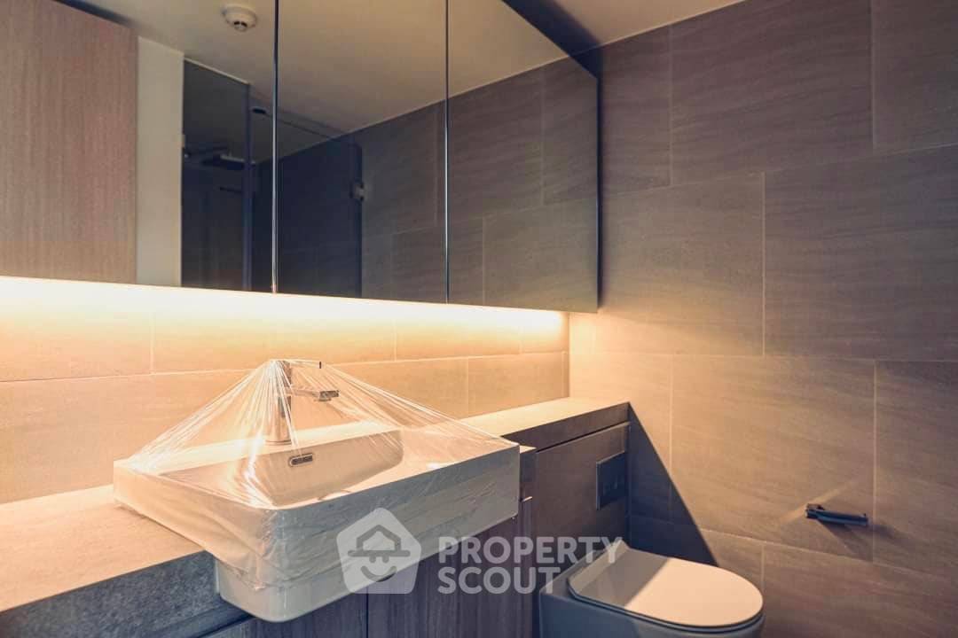 picture 2-BR Condo at The Lofts Silom near BTS Surasak (ID 725884) - 10/12