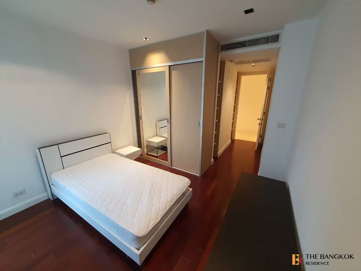 picture Athenee Residence 🔥 Prime Location, Spacious Newly Renovated Unit! Near BTS Phloen Chit - 1/8
